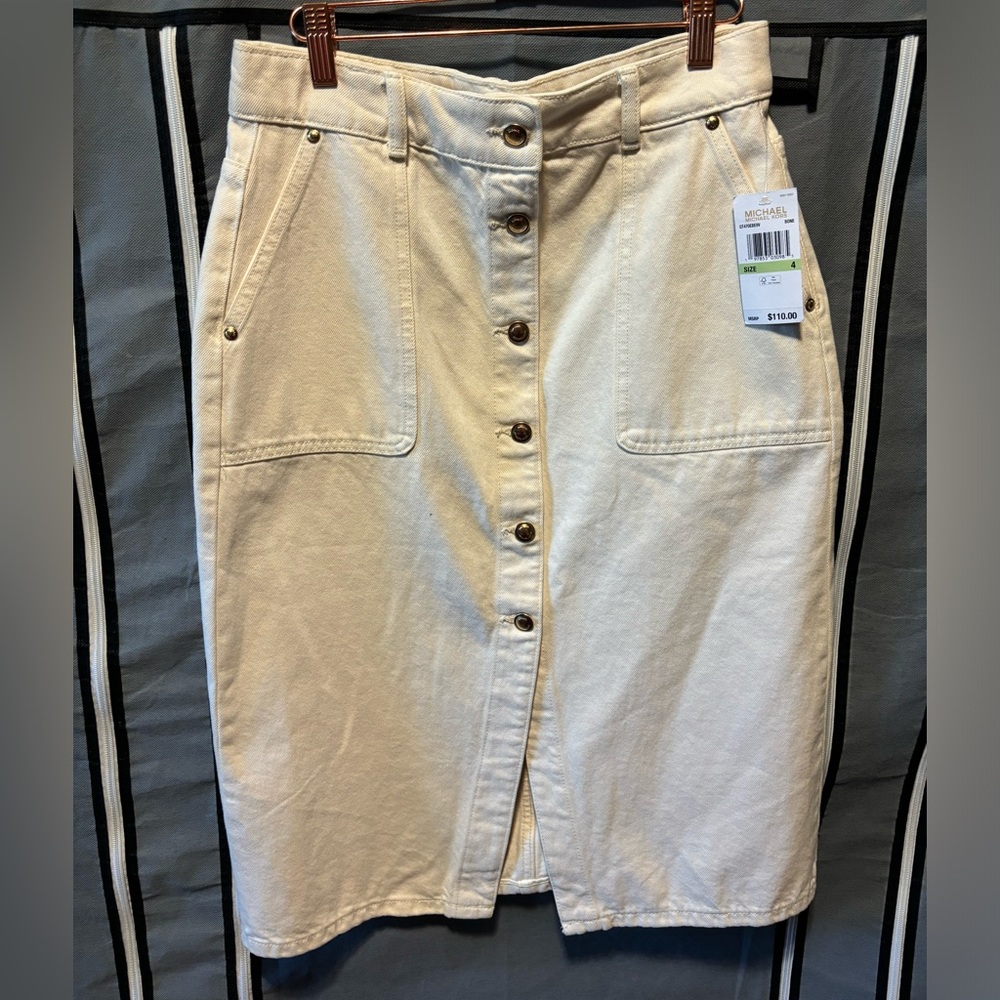 Michael Michael Kors Jean Mid Length Skirt. Size 4